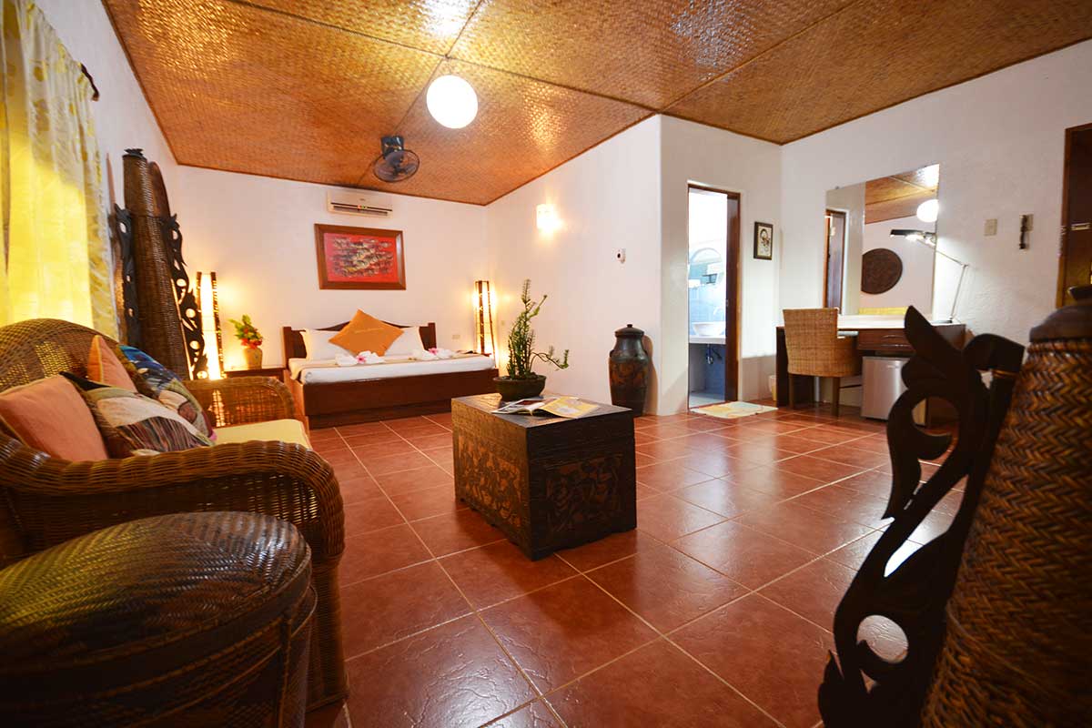 King Room - Hibiscus Garden Inn