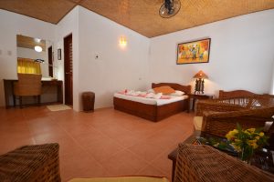 Queen Room | Hibiscus Garden Inn