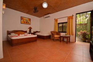 Queen Room | Hibiscus Garden Inn